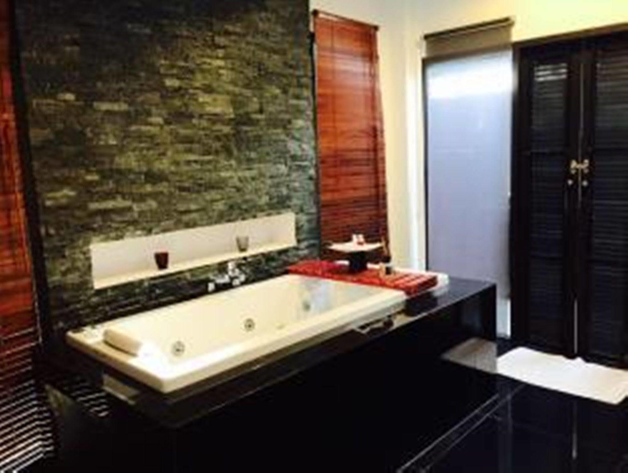 Ashcarya Boutique Resort Ban Bo  Extérieur photo